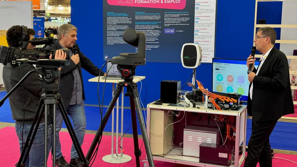 Captation vidéo multicaméra sur un salon professionnel avec interview sur stand par l'équipe Webcastor